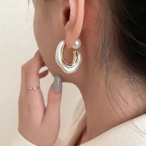 NEW Chunky Organic Wavy White and Gold Baroque Pearl Hoop Earrings